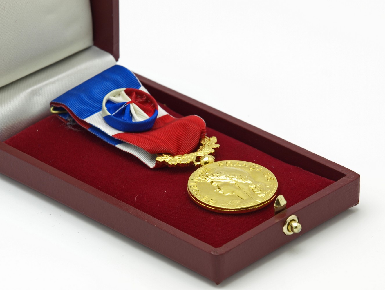 Médaille du travail : une distinction honorifique pour les salariés