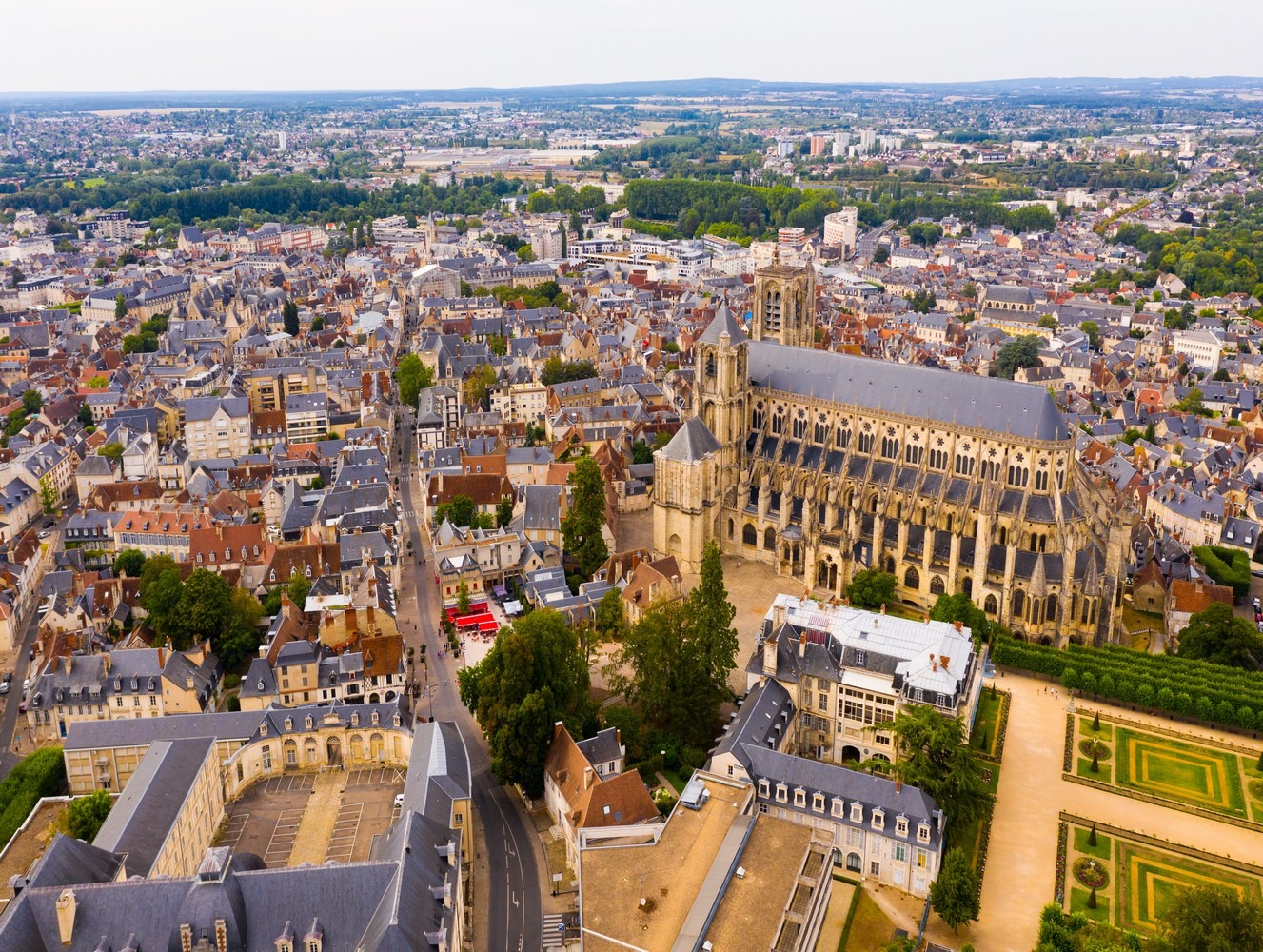 CCAS de Bourges : quelles sont les aides apportées aux Berruyers en difficulté ? Comment les contacter ?