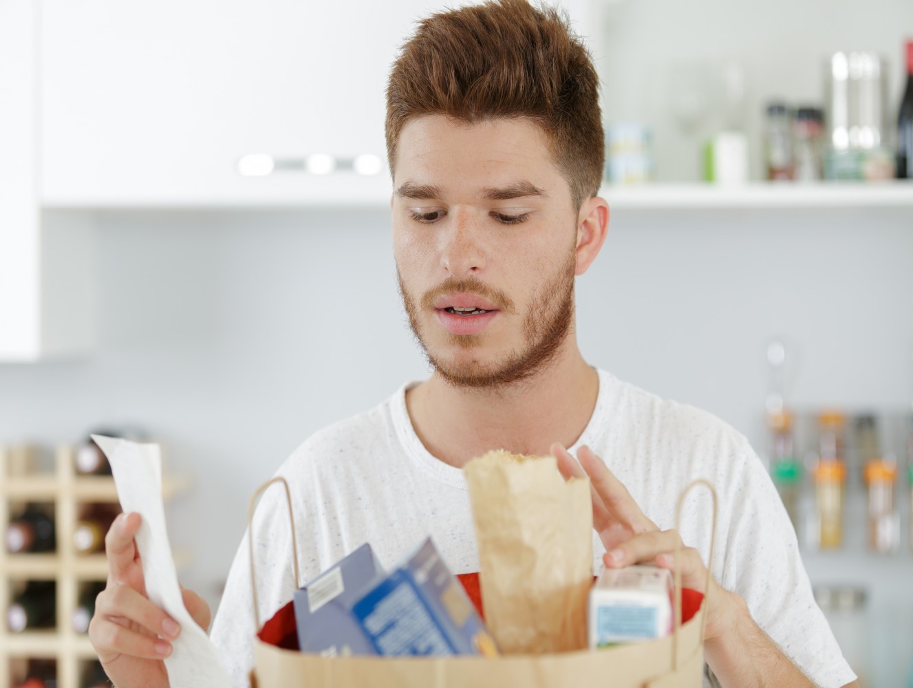 Chèque alimentaire étudiant 2025 : qui pourra bénéficier de ce nouveau ticket restaurant ?